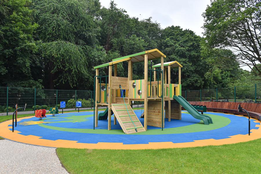 Mo Mowlam Play Park for children | nidirect